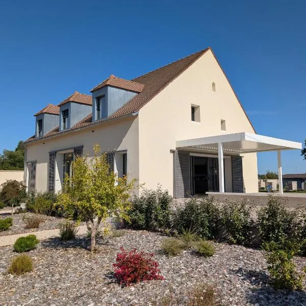 Les Hôtes des Maillets, hotel in Les Maillys