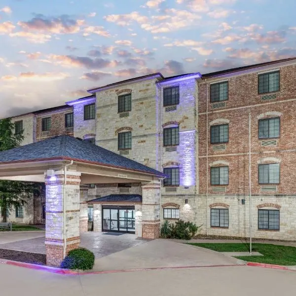 Holiday Inn Express and Suites Granbury by IHG, hotel in Granbury