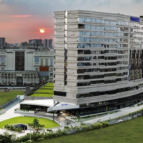 Novotel Kolkata Hotel and Residences, hotel in Kolkata