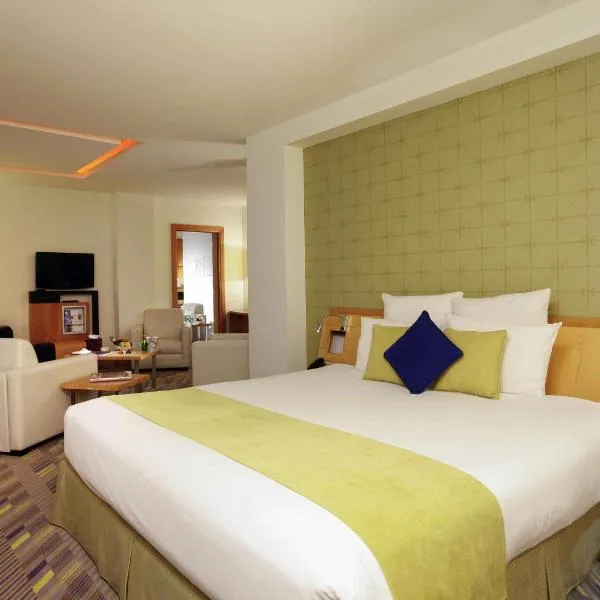 Novotel Dammam Business Park, hotel in Dammam