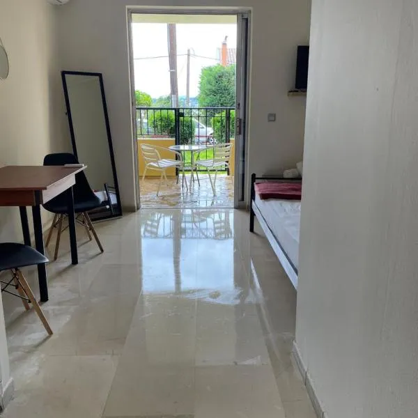 Nafsikas apartment 2, ξενοδοχείο στο Κανόνι