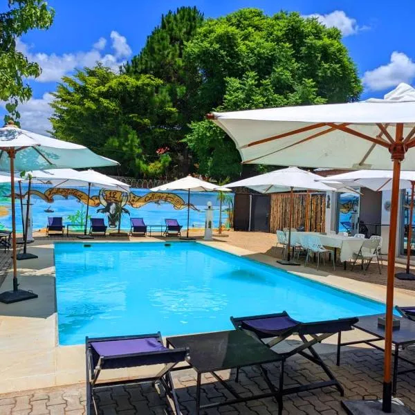 Hôtel Les 12 Collines, Ivato Aéroport, hotel a Abohijanahary