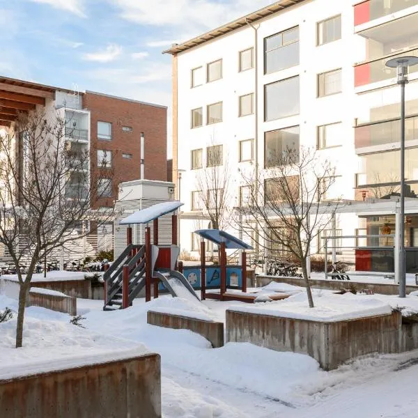 Ilmarinkadun iloinen, hotel en Oulu