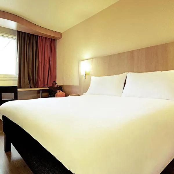 Ibis Lleida, hotel in Lleida