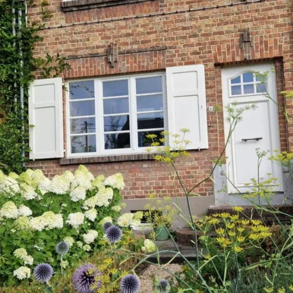 Authentiek vakantiehuis Bos-en-Veld, hotel in Wingene