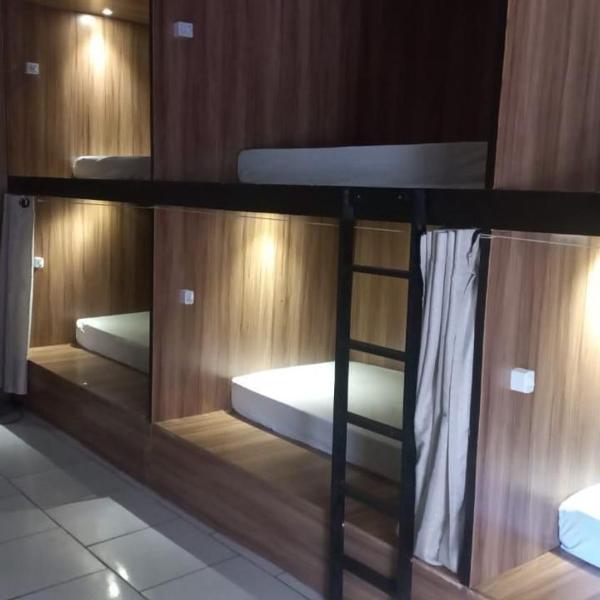 Brocker Hostel e Pousada