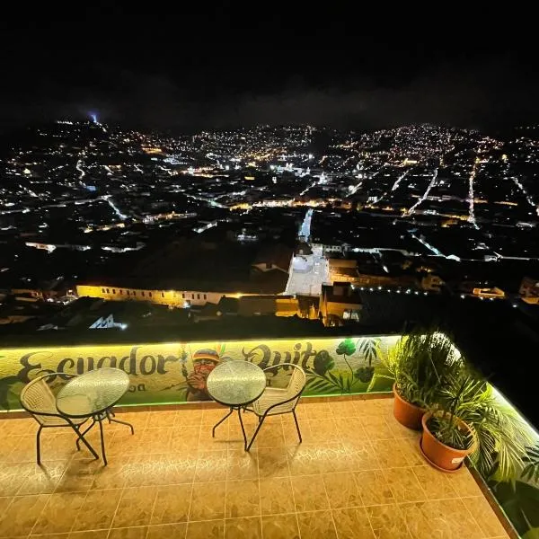 Suites Coloniales de Lujo con Vista Panorámica de Quito, hotel in Quito