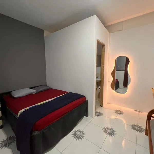 UFO Rooms, hotel in Montañita