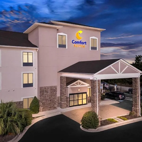 Comfort Suites Augusta Riverwatch, hotel in Augusta