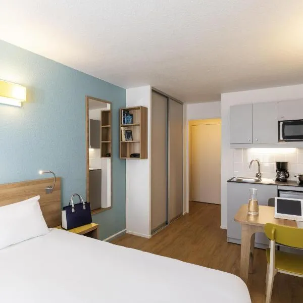 Aparthotel Adagio Access La Défense - Place Charras, hotel in Courbevoie