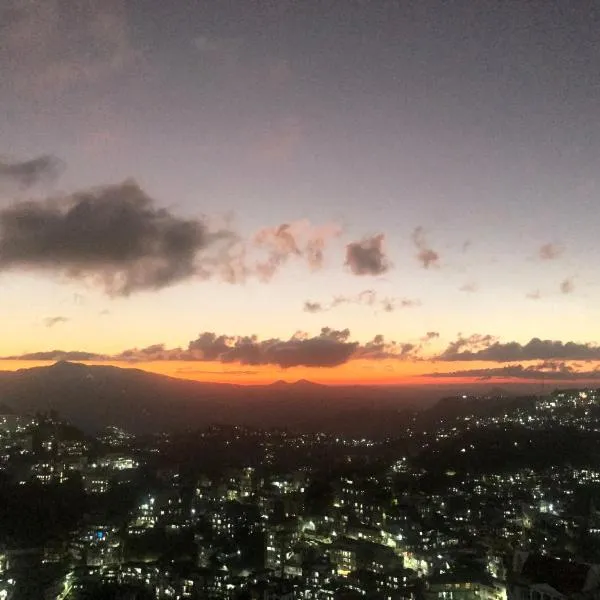 W-26 Dawrpui, hotel in Aizawl