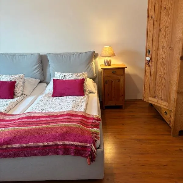 Landhaus nähe Neusiedler See, готель у місті Йойс