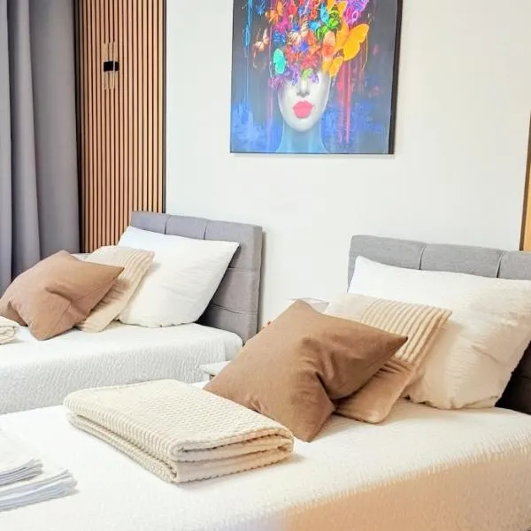 GADD Ferienwohnung # 002 Glück an der Donau # Best Elegant Suite 24#7 Check in, hotel a Straubing