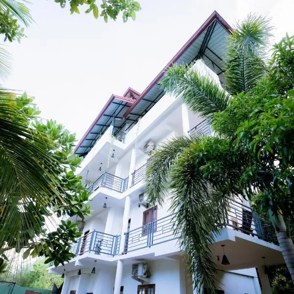 Blue Sky Hotel Yala, hotel in Yala