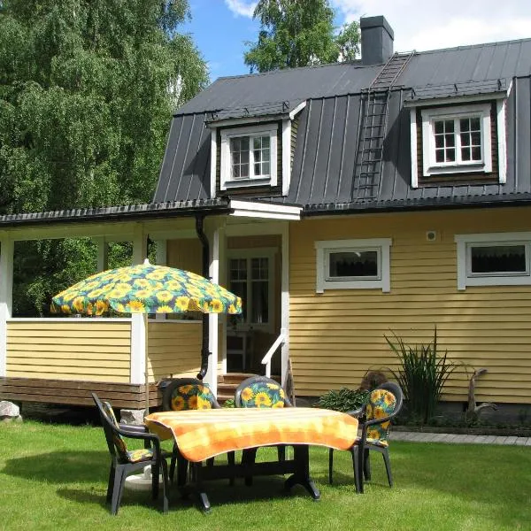 Stuga på Brattmon, hotel em Sysslebäck