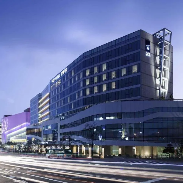 Novotel Ambassador Suwon, hôtel à Suwon