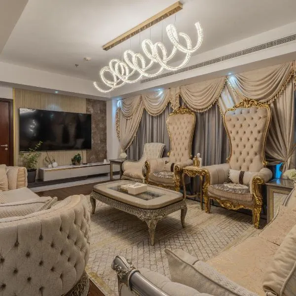 83rd Floor Luxurious Penthouse Full Sea View 6 BHK, hotel v Dubaji