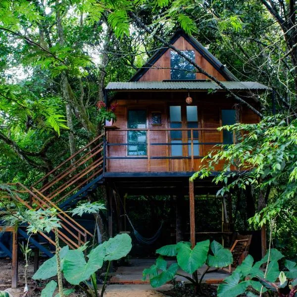 Hostal Caño Nevera, хотел в La Macarena