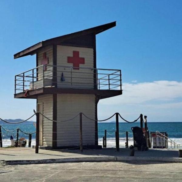 Peró Cabo Frio Apartamento em prédio de frente para o mar - Foto 5