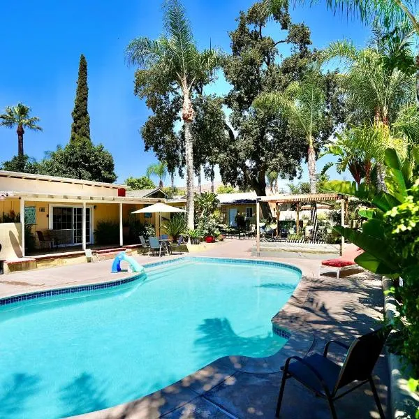 La Casita Poolside Retreat, hotel in Lake Elsinore