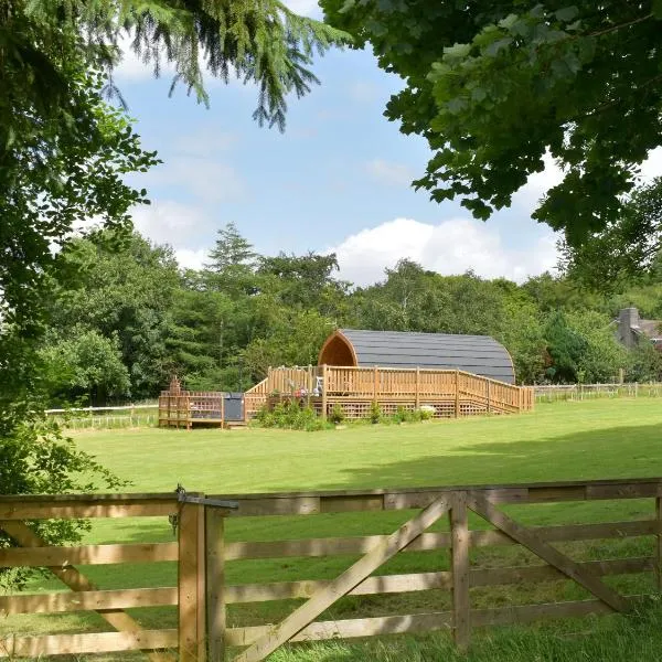 Pentland Pod - Cottage, hotel in Penicuik
