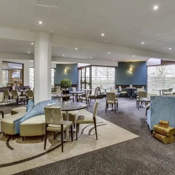 Mercure Maurepas Saint Quentin, hotel in Maurepas