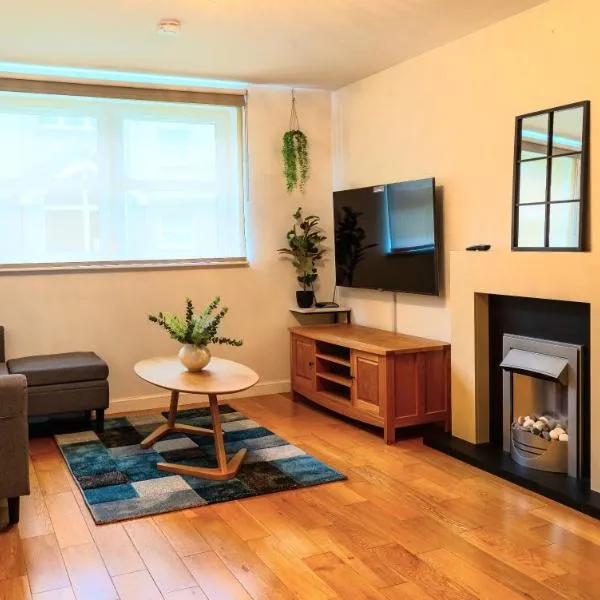 Central Two Bedroom Apartment Near Union Square -Free Parking, hotel ad Aberdeen