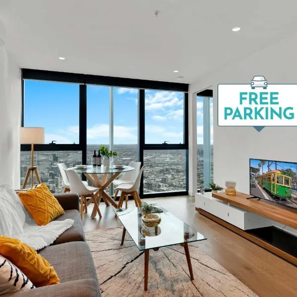 Tallest Building Elizabeth - Skyline Luxury - Epic Views & Pool Access, hotel a Melbourne