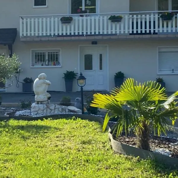 Studio Granier, hotel a Saint-Cassin