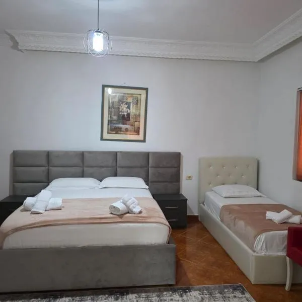 Royals, Mesi Bridge, hotel din Shkodër