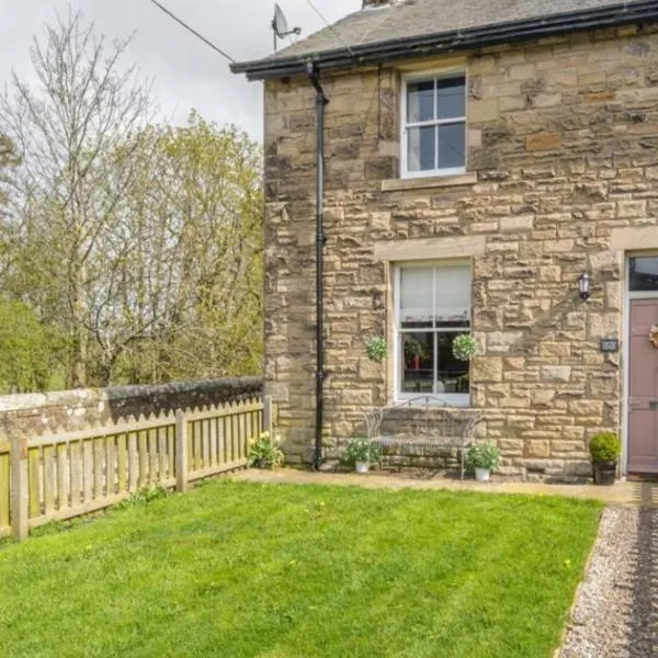 Charming country cottage at a Victorian Station, hotel v destinaci Alnwick