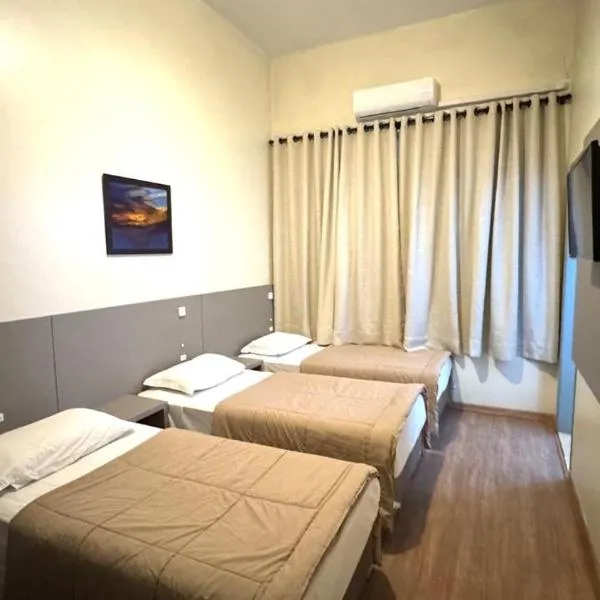 Hotel São Lourenço, hotel in Porto Alegre