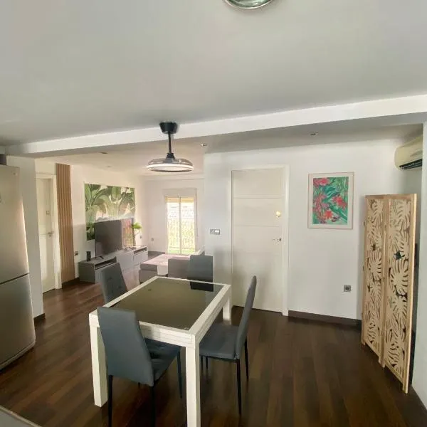 Calm Jungle Apartment Near Valencia, hotel em Aldaia