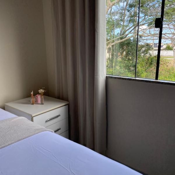 Casa dentro de condomínio, super equipada, tranquila e de ambiente familiar - Foto 2