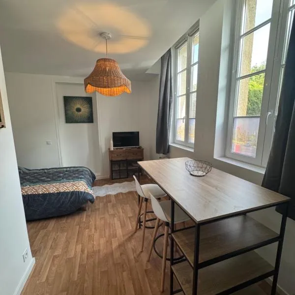 Studio Pensée - Proche centre ville, hotel en Mayenne