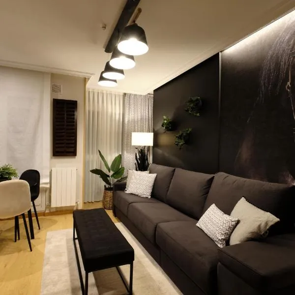 El Balconcillo - Apartamento boutique en pleno centro - Grupo Querbes, hotel in Gijón