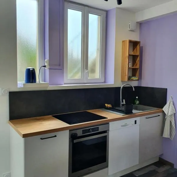 Appartement de la cour du Haut Manoir, hotel en Villedieu-les-Poëles