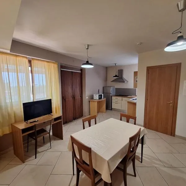 Solaria House appartamenti con cucina a 200 MT dalla Basilica di Padre Pio e 600 MT dall'ospedale Casa Sollievo della Sofferenza, hotel in San Giovanni Rotondo
