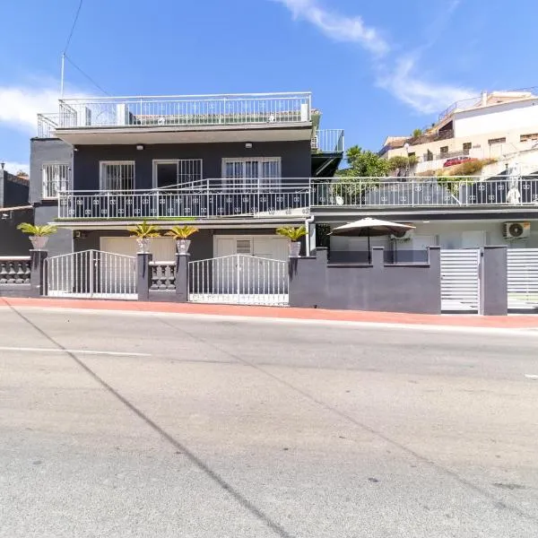 Villa Amir, hotel in Fuengirola