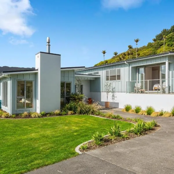 Aston Road Villa Bed & Breakfast, hotel in Waikanae