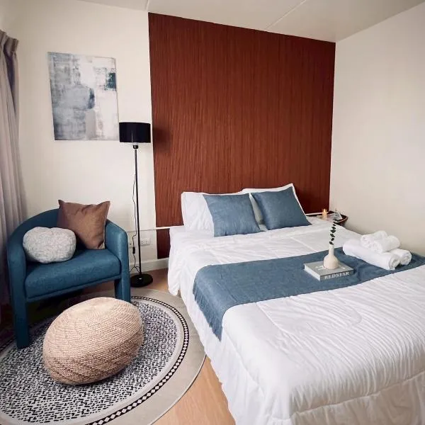 Happy House T8, hotel en Thung Si Kan
