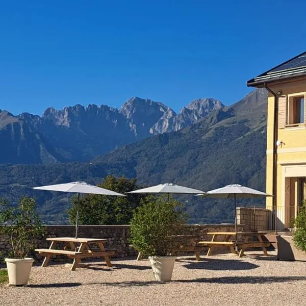 Agriturismo Villa di Modolo - Cortile della Latteria, hotel di Belluno