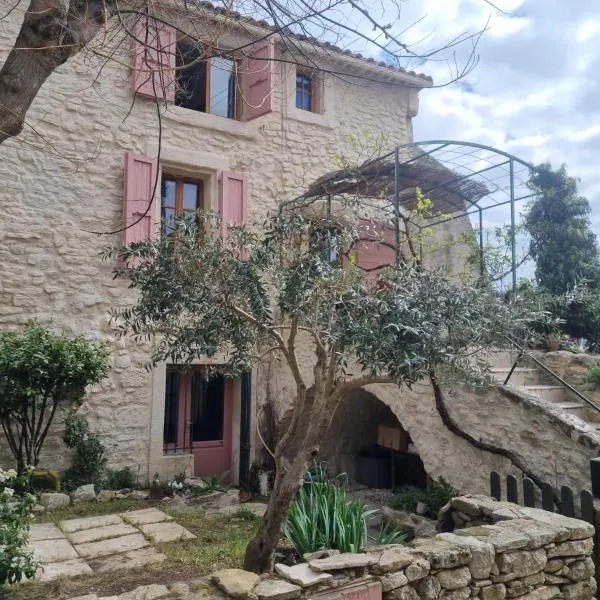 Maison coeur de village, hotel a Dauphin