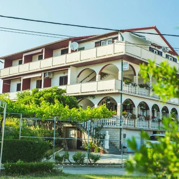 Guesthouse Marija, hotel i Lopar