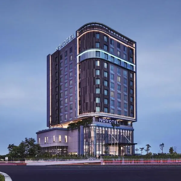 Novotel Karawang, hotel di Karawang