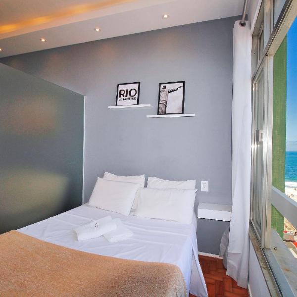 Studio simples com vista mar p/ 4 pessoas ao lado da praia com comércios ao redor - Foto 2