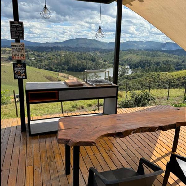 Domo com vista do Lago e Montanhas