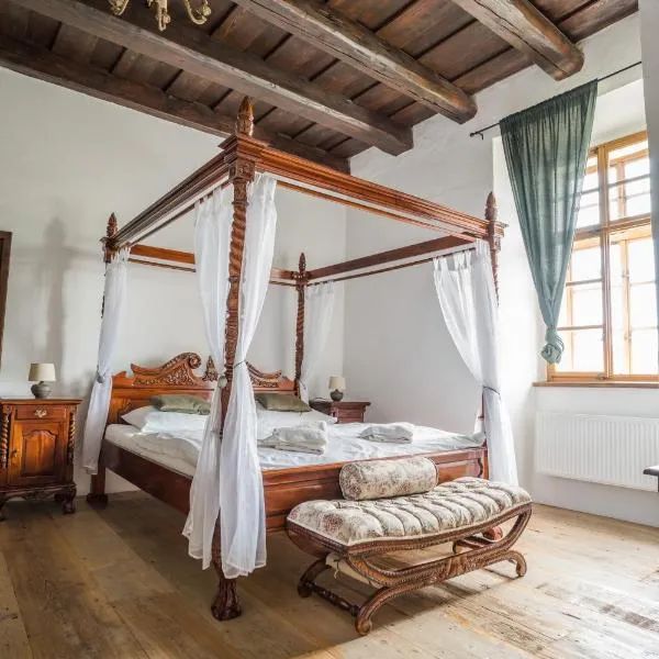 zámek Kolštejn - hotel Chateau Goldenstein, khách sạn ở Branná