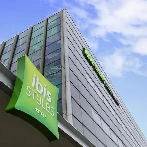 ibis Styles Amsterdam Airport, hotel in Schiphol