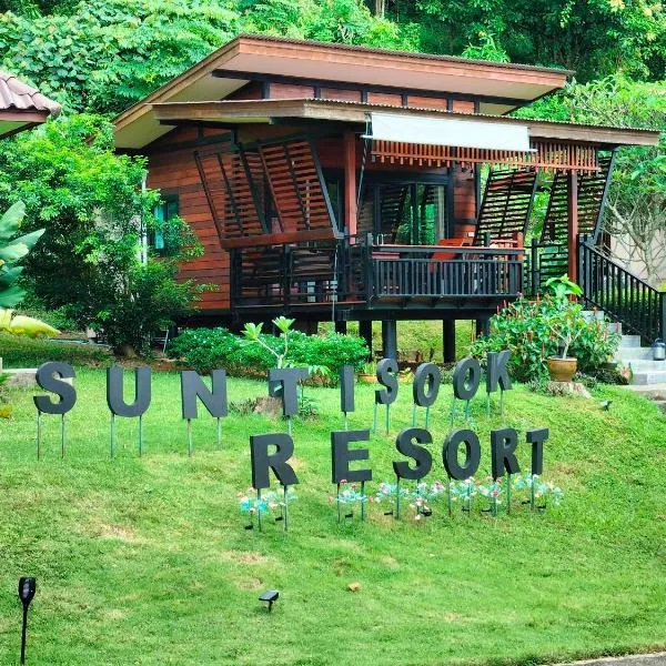 Suntisook Resort, hotel a Ko Yao Noi